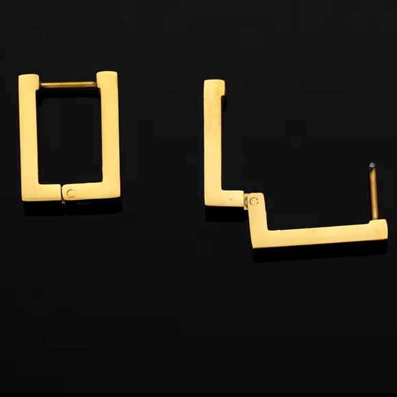 Nadine - Gold Stainless Steel Rectangle Earrings - Picture 5 of 8